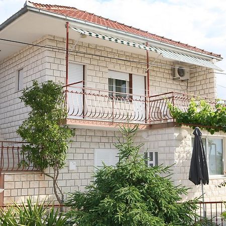 Apartment Nives Trogir Bagian luar foto