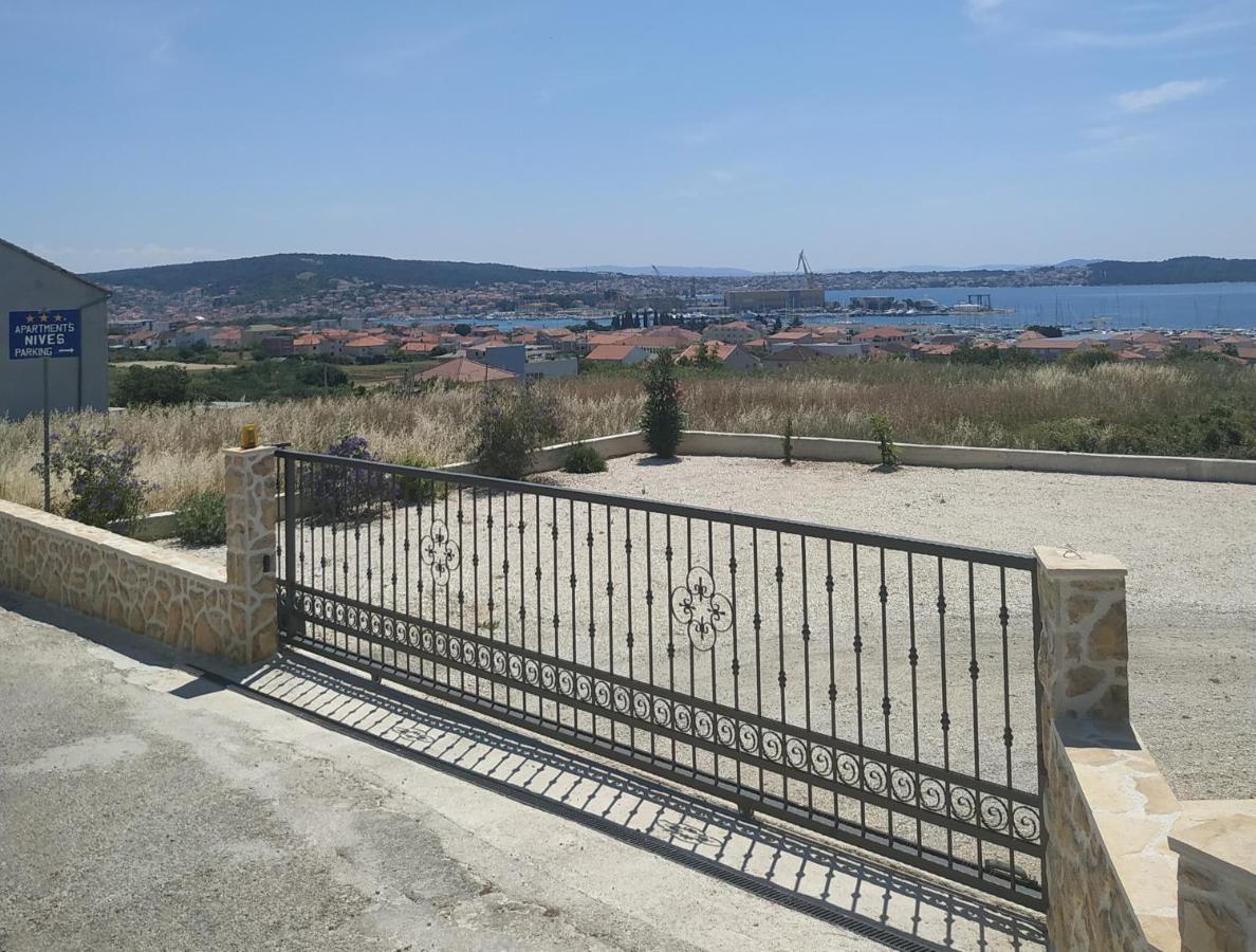 Apartment Nives Trogir Bagian luar foto