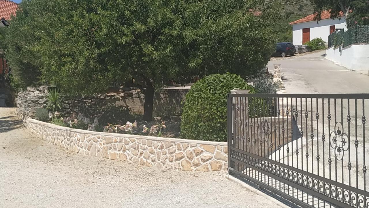 Apartment Nives Trogir Bagian luar foto