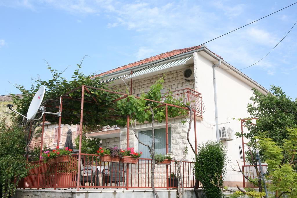 Apartment Nives Trogir Bagian luar foto